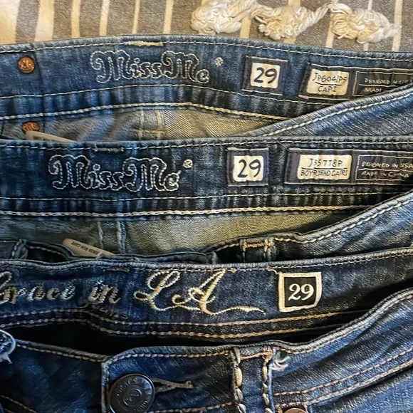 Miss Me Capri Jeans three pairs of 29 waist - Picture 6 of 11